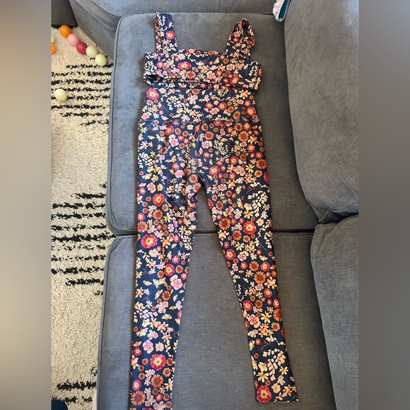 Beyond Yoga Floral Set - Picture 3 of 6
